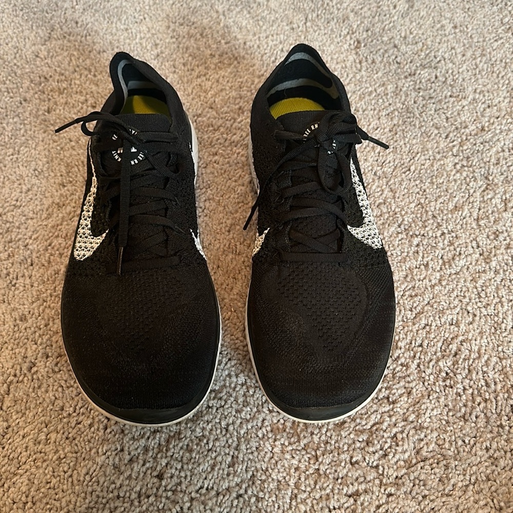 Nike free sneakers